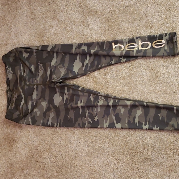 Camo Bebe sport leggings, size 1X - Picture 2 of 4